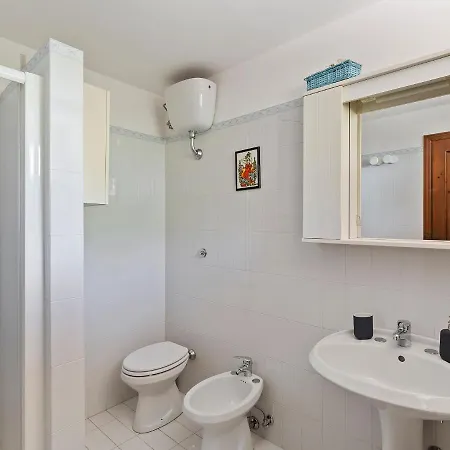 Traditional In Varano With Private Garden Willa *
