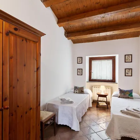 Willa Traditional In Varano With Private Garden Ankona